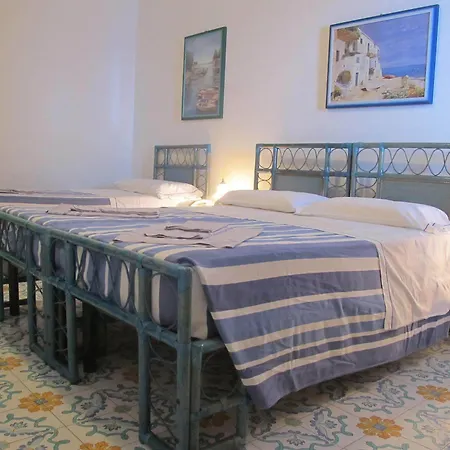 Phenicusa Hotel